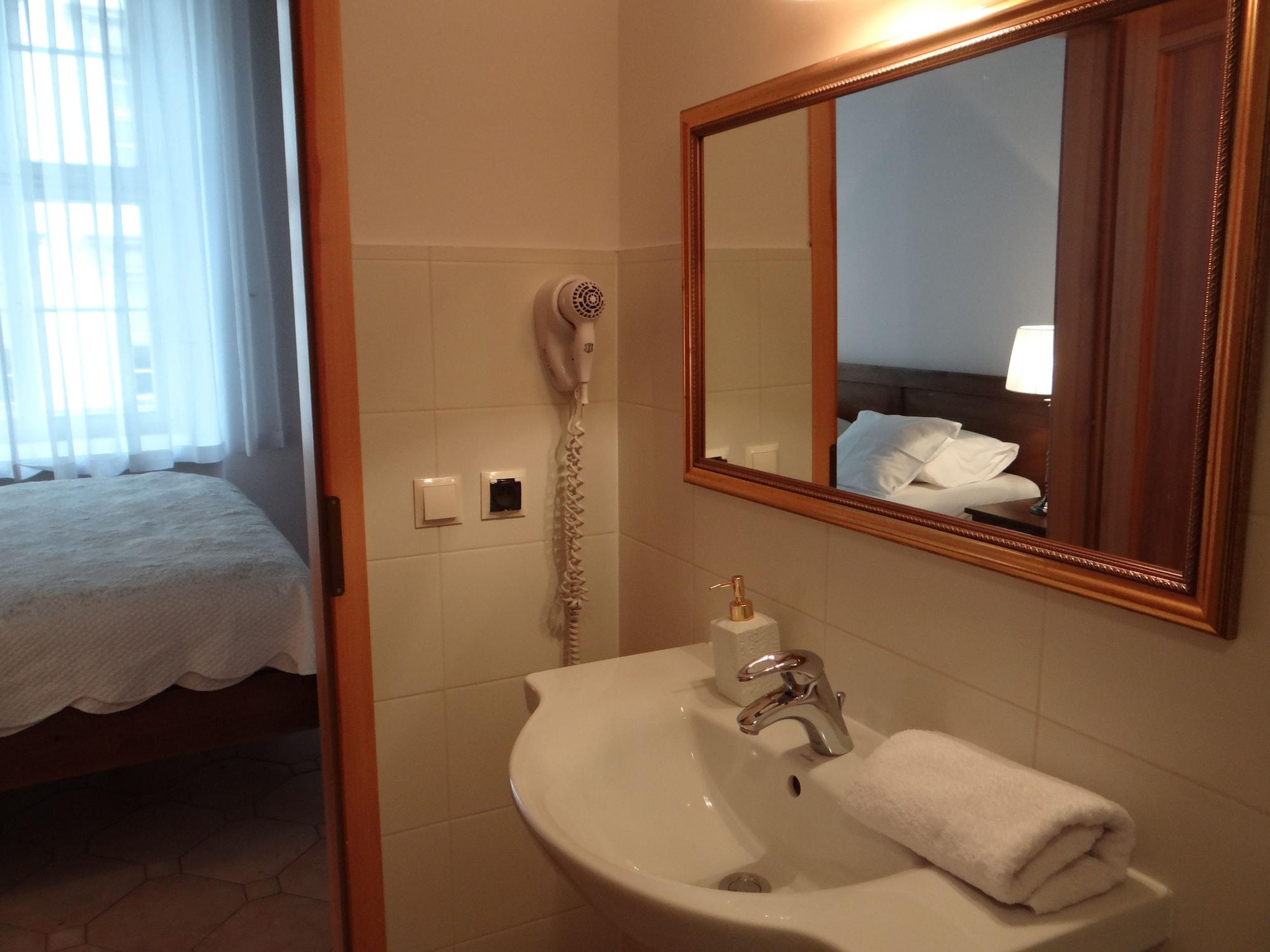 บูทิก อพาร์ตโฮเต็ล แอนด์ อพาร์ตเมนต์ Aparthotel คราคูฟ ภายนอก รูปภาพ